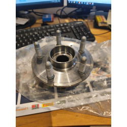 Moyeu avant arrière saab...